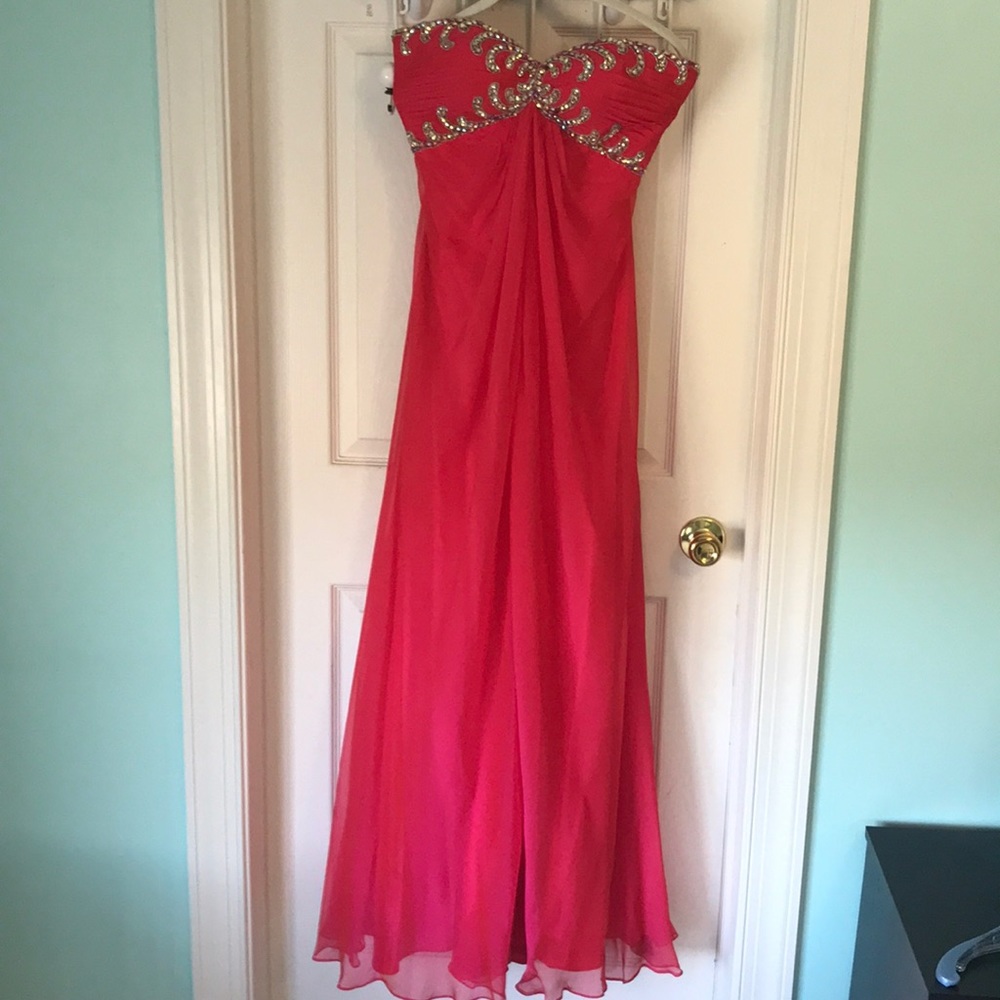Formal sleeveless gown with sequins